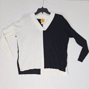 Ruby Rd. Sweater Sz PM Black White Color Blocking Lagenlook Oversized Relaxed